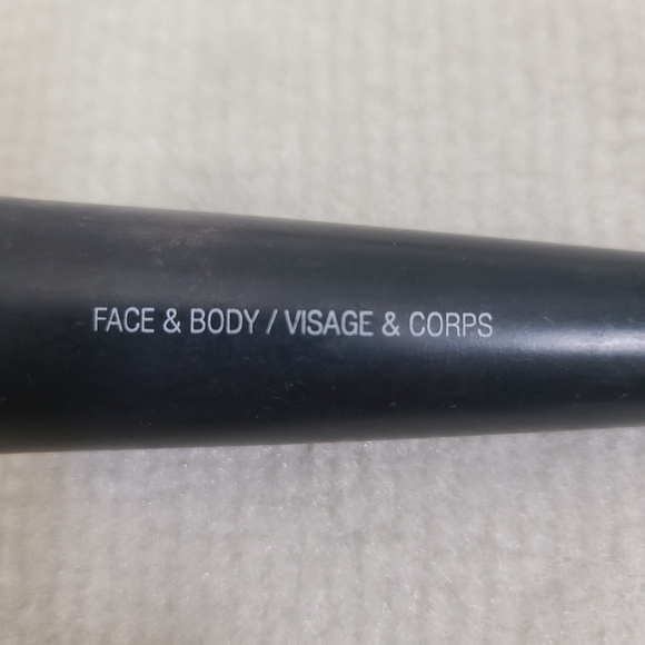 ⭐️40% Off⭐️ The Body Shop Brush Set - Picture 7 of 13